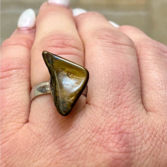 Gorgeous Natural Tumbled Amber Stone Ring Adjustable Band - Picture 10 of 16